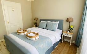 De Tuinkamer-----Prive Diner Op De Kamer Mogelijk!!!